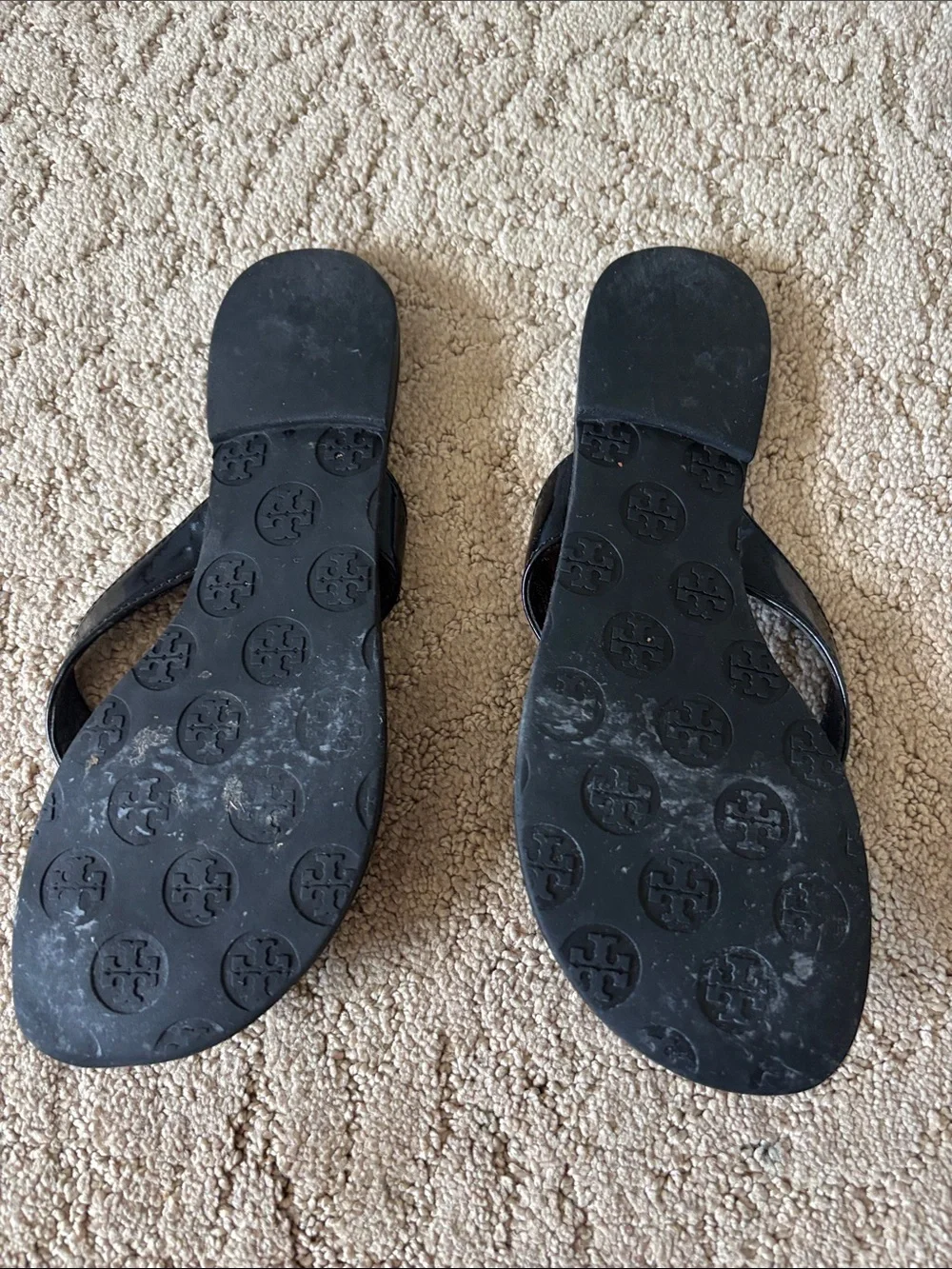 Tory Burch leather Flip-flop sandals w/ silver hardware - size 6
